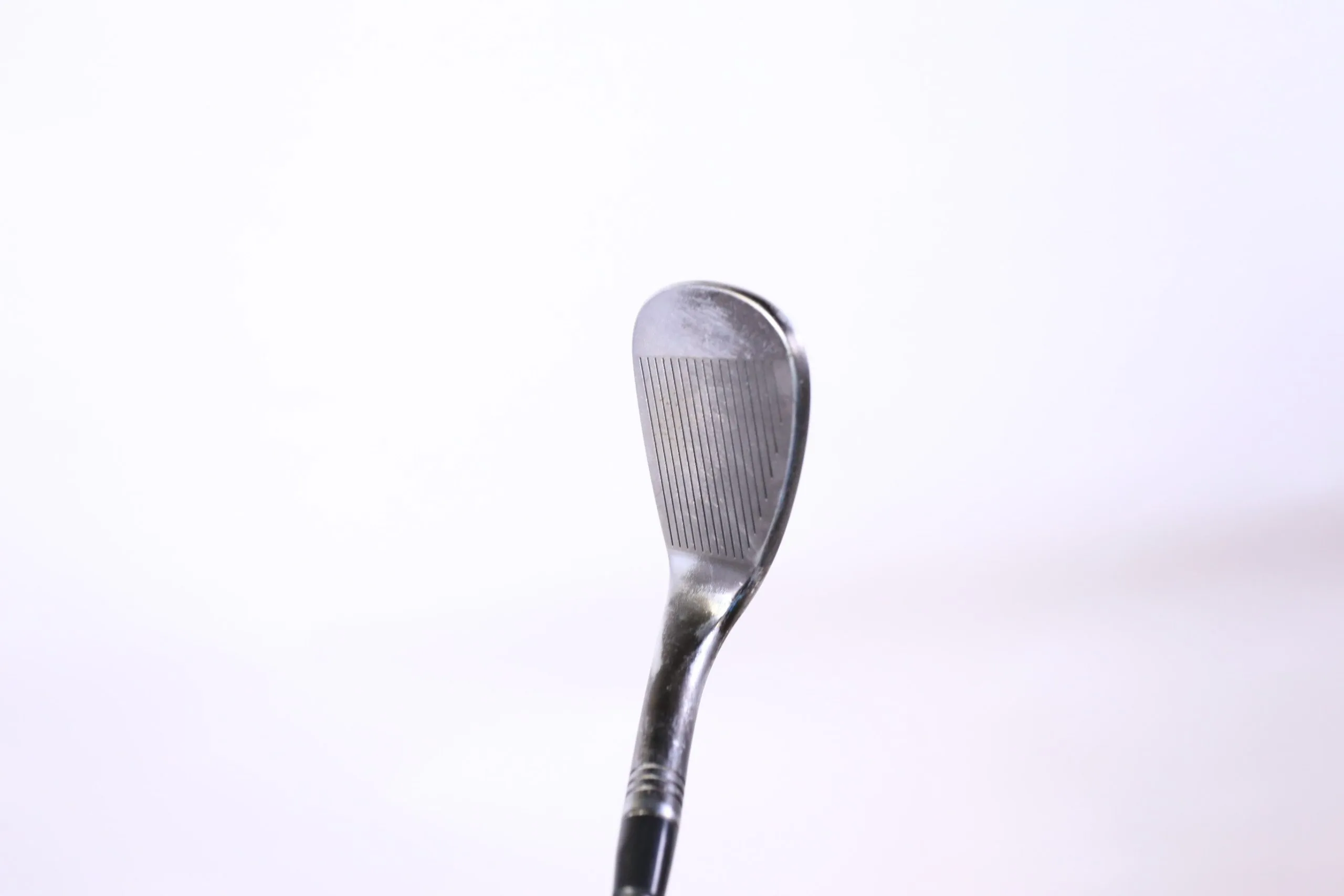 TaylorMade Milled Grind Satin Chrome Wedge 35 In RH 54* Mamiya Graphite Stiff - Image 2