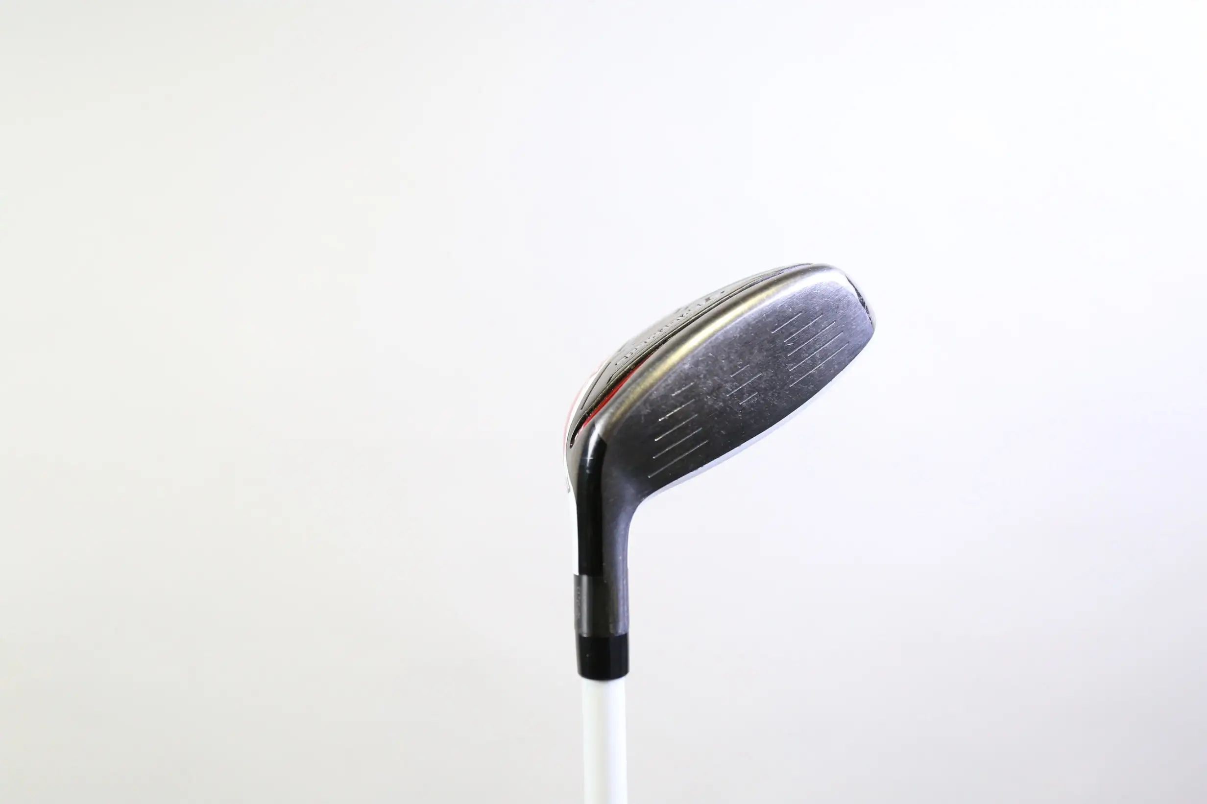 TaylorMade AeroBurner Rescue 3 Hybrid 19* RH 40.75 In Graphite Shaft Regular - Image 2